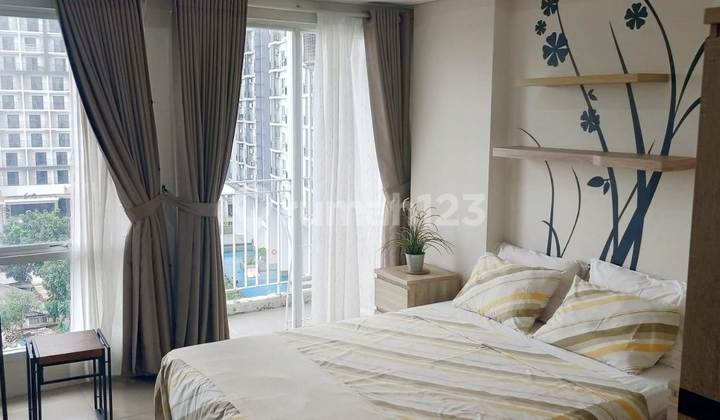 Fully Furnished Ready-to-Live-In Apartment in Bintaro Sector 3 2