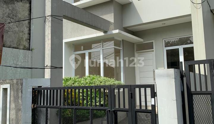 Rumah Minimalis di Bintaro Tangerang Selatan. Rumah Minimalis di Bintaro Tangerang Selatan.