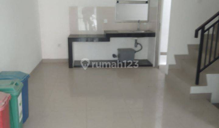 Sewa Rumah Pik2. 4,5x10. Ada Ac 2. Holdeng 1
