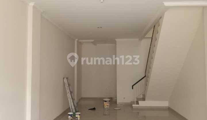 Quick Rent for Ruko Green Village Fronting the Road. 4.5x15. 2