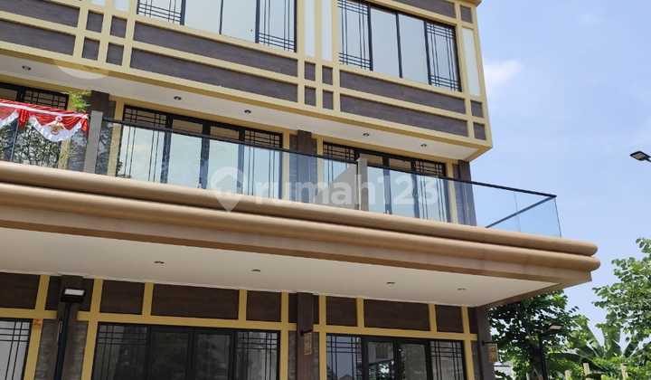 For Rent: New Twin Shophouses at Green Lake City.
