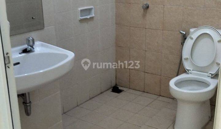 Affordable Shop for Rent at Green Lake City Fresh Market. 4.5x15. 2