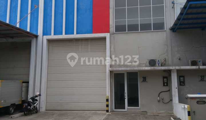 Quick Rent Bizzpark Warehouse Daan Mogot .9X20