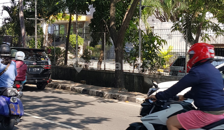 Tanah Jl KS Tubun. 5260 m2. Strategis. jalan Ramai Tanah Jl KS Tubun. 5260 m2. Strategis. jalan Ramai