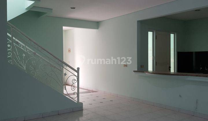 Rumah Taman Villa Meruya. 2 lantai. Tenang. Terang.  cluster. 7