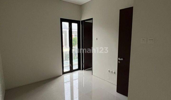 Rumah Baru Puri Botanical, 3kt, 2 Lantai. Lt 60.m2 2