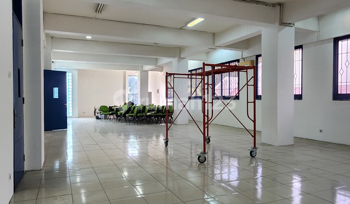 Office Space on Tomang Raya. Can Be Per Floor or Customized to Needs Office Space on Tomang Raya. Can Be Per Floor or Customized to Needs