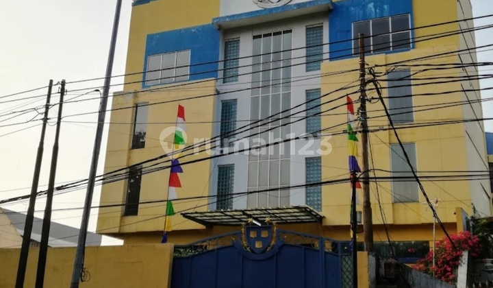 Office Space on Tomang Raya. Can Be Per Floor or Customized to Needs Office Space on Tomang Raya. Can Be Per Floor or Customized to Needs