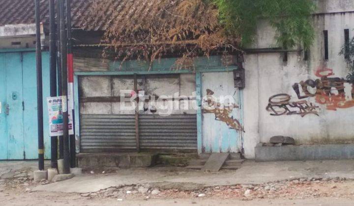 RUMAH USAHA TENGAH KOTA SOLO HITUNG TANAH NOL JALAN RAYA UTAMA 2