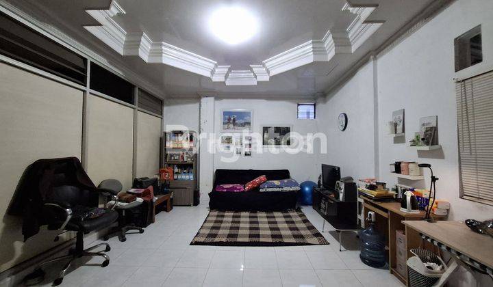 KOST TENGAH KOTA SOLO COCOK UNTUK HOTEL BACKPACKER LOKASI STRATEGIS AREA KOMERSIAL 1