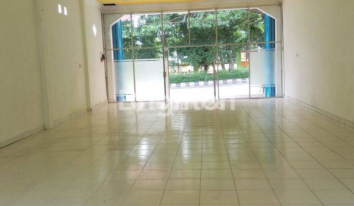 RUKO TENGAH KOTA BOYOLALI COCOK UNTUK DEALER MOBIL ATAU MOTOR TOKO 2