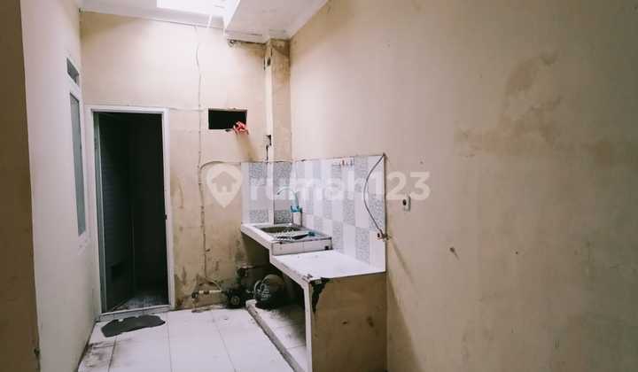 Dijual Rumah tempat strategis di Citra Indah City 2