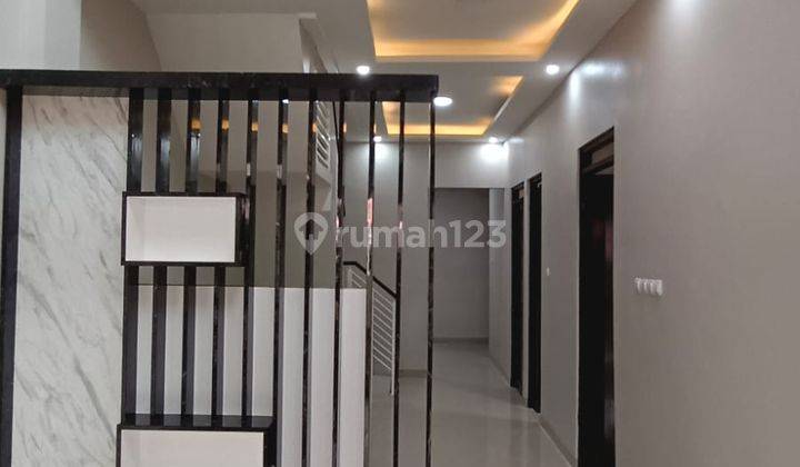 Dijual Rumah Mewah 2 Lantai 800 Jutaan 5437A 2