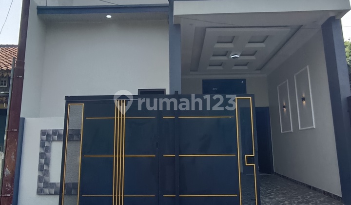 Modern House for Sale in Citra Indah City 8355A