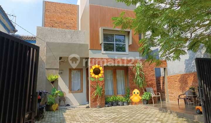 Dijual Rumah Modern Kontemporer Full Furnished 8430I