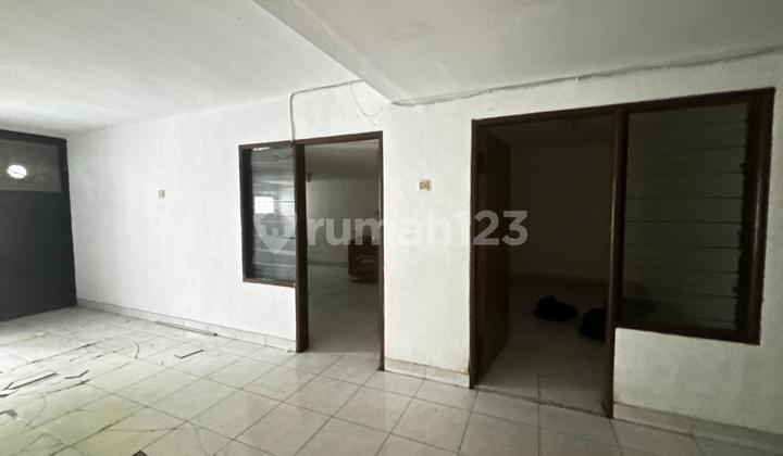 Rumah 3,5 Lantai Design Indah Lokasi di Cluster PIK Kapuk Muara, 10 Menit Ke Pintu Toll TB Angke 2