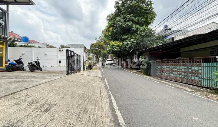 Gudang Bangunan 3 Lantai di Cijantung Jakarta Timur Gudang Bangunan 3 Lantai di Cijantung Jakarta Timur