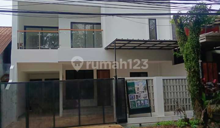 Rumah Baru Dalam Komplek Akses Jalan Lebar di Jagakarsa Jak Sel Rumah Baru Dalam Komplek Akses Jalan Lebar di Jagakarsa Jak Sel