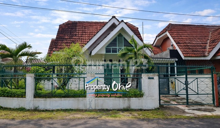 For Sale House Hook Position in Griya Loka BSD City