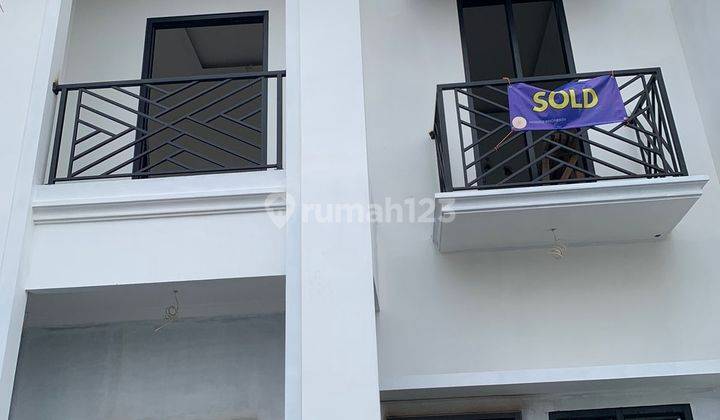 Rumah Baru Bagus Modern Klasik 2lt Akses Pinggir Jln Mbl Dekat Raya Condet Shm Imb 1