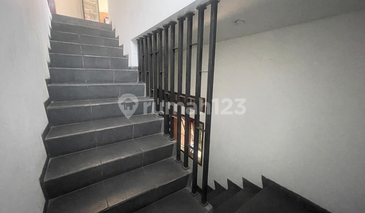 Rumah Kost Akses Jalan 2 Mobil Lokasi Strategis di Bendungan Hilir Rumah Kost Akses Jalan 2 Mobil Lokasi Strategis di Bendungan Hilir