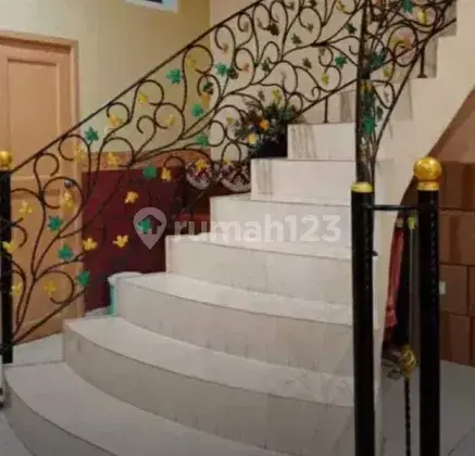 Rumah 2 Lt Cantik Kokoh Klasik Modern Dalam Cluster Tanjung Barat Jakarta Selatan 2