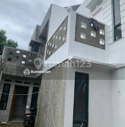 Rumah 2 Lt Mini Cluster Baru di Kampung Gedong Pasar Rebo Jakarta 1