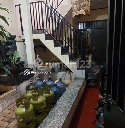 Rumah 2 Lantai Bagus SHM di Balekambang Condet, Jakarta Timur 2