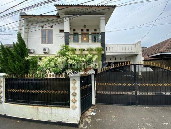 Rumah Bagus 2 Lantai SHM di Batu Ampar Condet, Jakarta Timur 1