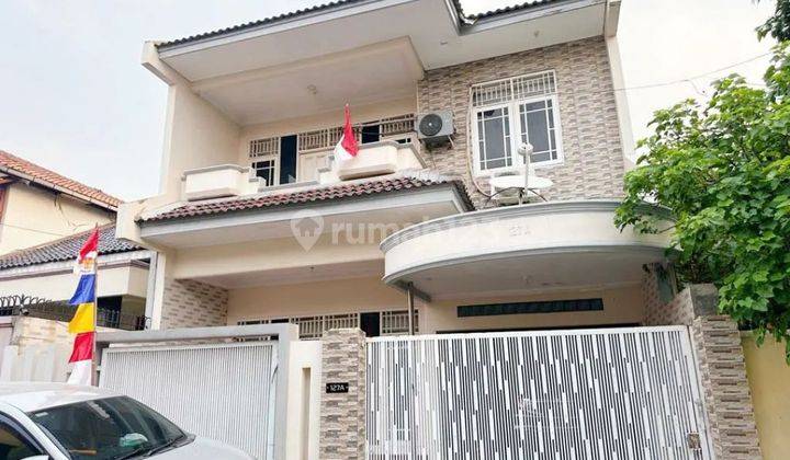 Rumah 2 Lantai Bagus Furnished SHM di Condet, Jakarta Timur 1