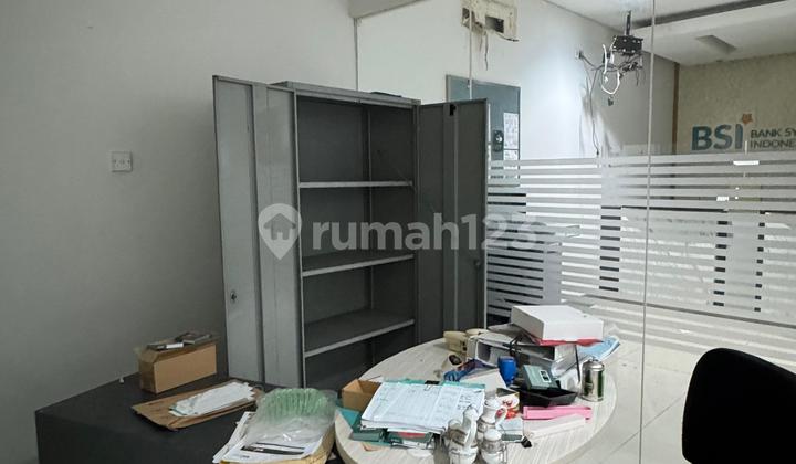 For Rent: Good Shop House with Main Road Access 3 Cars, Strategic Location Tebet 2