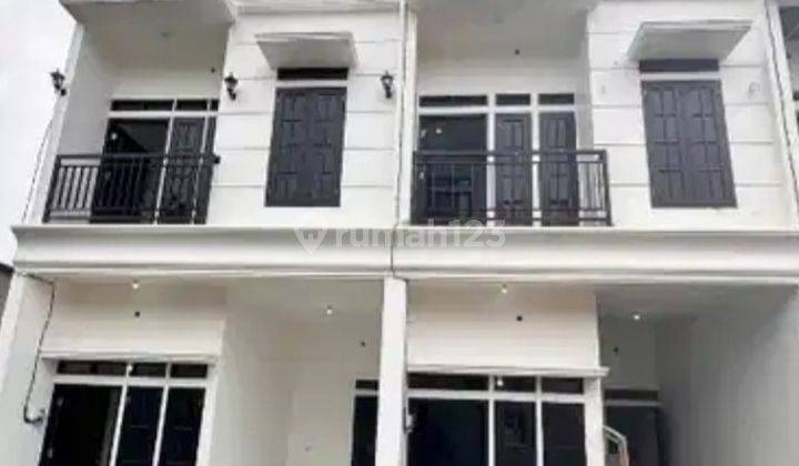 Dijual Rumah Baru Dlm Cluster 2,5lantai Bagus Modern Klasik Shm Pbg Dekat Raya Condet Jaktim 1