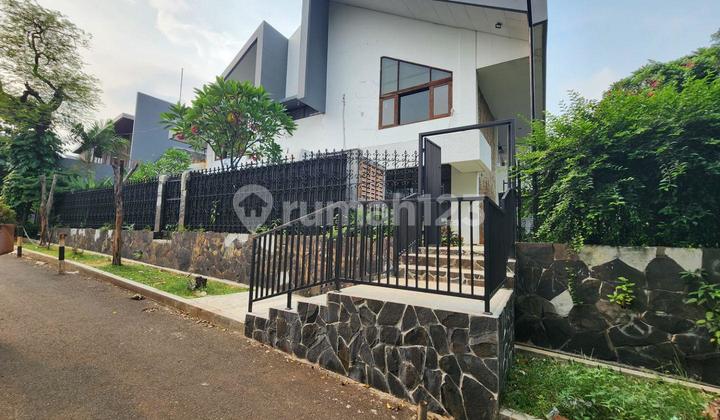 Disewakan Rumah Bagus Swimpool Akses 2Mbl Lokasi Strategis Tebet