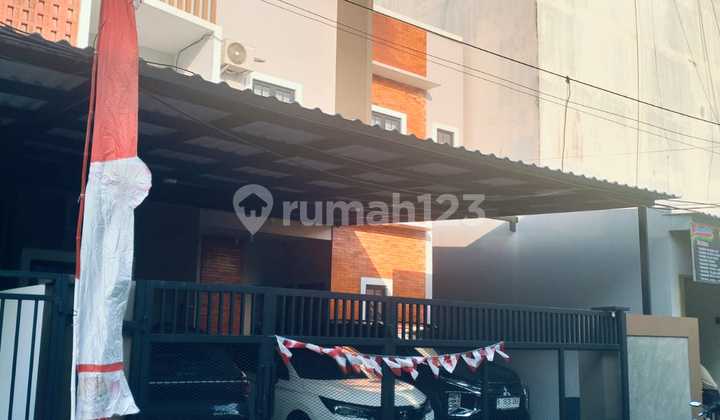 Nice House Ready to Occupy with a Very Strategic Location in Menteng Dalam. Nice House Ready to Occupy with a Very Strategic Location in Menteng Dalam.