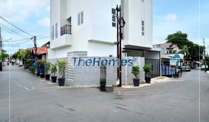 Dijual Rumah Baru 2,5Lt Bagus Pinggir Jalan 2Mbl Kebon Baru Tebet 2