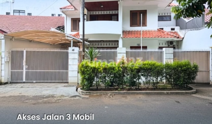 Rumah Bagus Akses Jalan 3 Mobil SHM di Tebet Rumah Bagus Akses Jalan 3 Mobil SHM di Tebet
