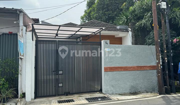 Rumah Bagus Siap.huni.1,5 Lantai Akses Depan Rumah 2mbl Duren Tiga Jaksel
