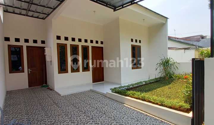 Rumah Siap Huni Akses Jalan 2 Mobil Bagus SHM di Kalibata 2