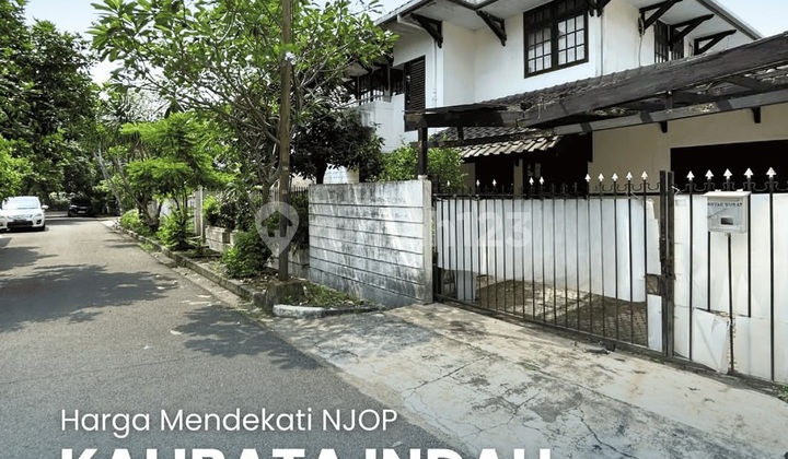 Ready-to-Live House in an Elite Complex, One Gate System Du Kalibata South Jakarta