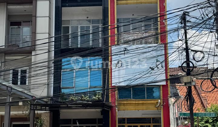 Disewakan Ruko Gandeng 3Lt Lokasi Strategis Akses 3Mbl Tebet