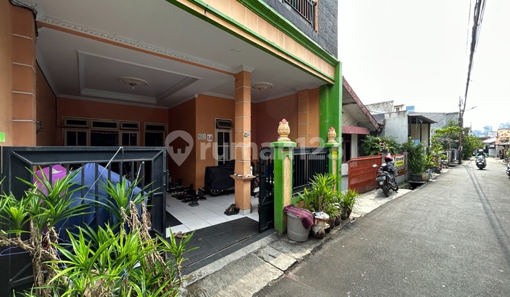 Boarding House, 2 Floors, Freehold Title, Near KRL Access, 13 Rooms in Lapangan Ros Tebet 1