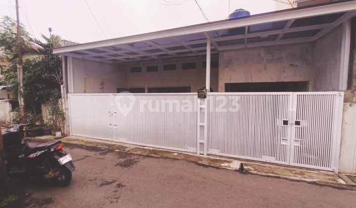 Disewakan Rumah 1,5lantai Akses 1mbl Dekat Ecopark Tebet Barat Disewakan Rumah 1,5lantai Akses 1mbl Dekat Ecopark Tebet Barat