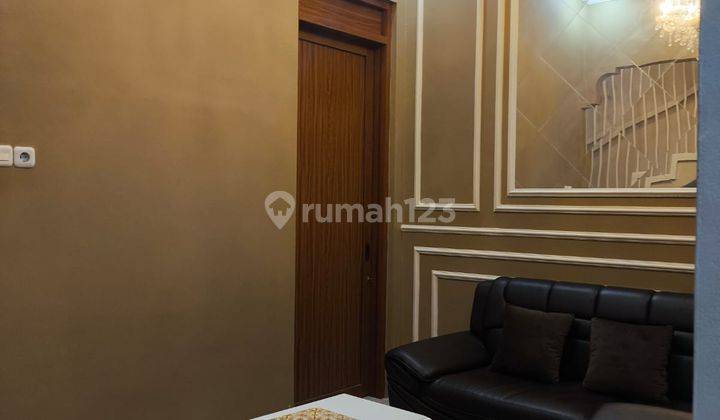 Dijual Rumah Bagus Sekali Pinggir Jalan Akses Mbl Condet Lengkap Shm Imb 2