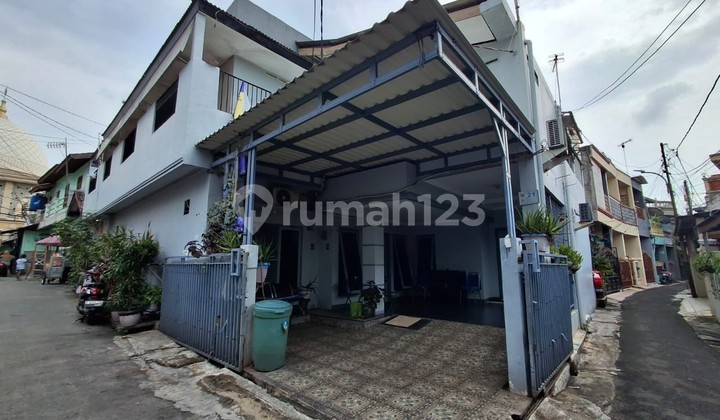 Rumah Kost 15 BR Akses Jalan 2 Mobil lokasi Strategis di Lapangan Ros Jakarta Selatan Rumah Kost 15 BR Akses Jalan 2 Mobil lokasi Strategis di Lapangan Ros Jakarta Selatan