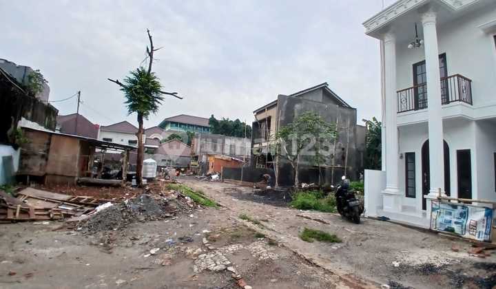 Very Attractive Price Prime Location, Land Plots Ready to Build in a Cluster with 2-Car Access Cilandak South Jakarta Very Attractive Price Prime Location, Land Plots Ready to Build in a Cluster with 2-Car Access Cilandak South Jakarta