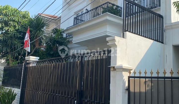 Well-Maintained Beautiful Home Ready to Occupy, 2-Car Access in Kebayoran Baru. Well-Maintained Beautiful Home Ready to Occupy, 2-Car Access in Kebayoran Baru.