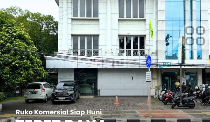 Shop House, 3 Floors, 3.5 Floors HGB Strategically Located in Tebet