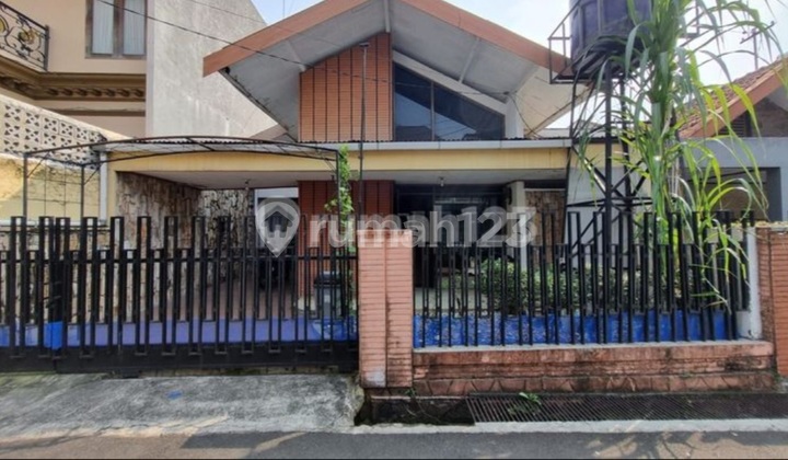 Rumah Bagus 2 Lantai SHM di Tebet Rumah Bagus 2 Lantai SHM di Tebet