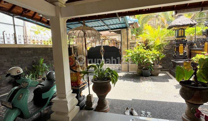 House for sale on Pidada Street, West Gatot Subroto 2