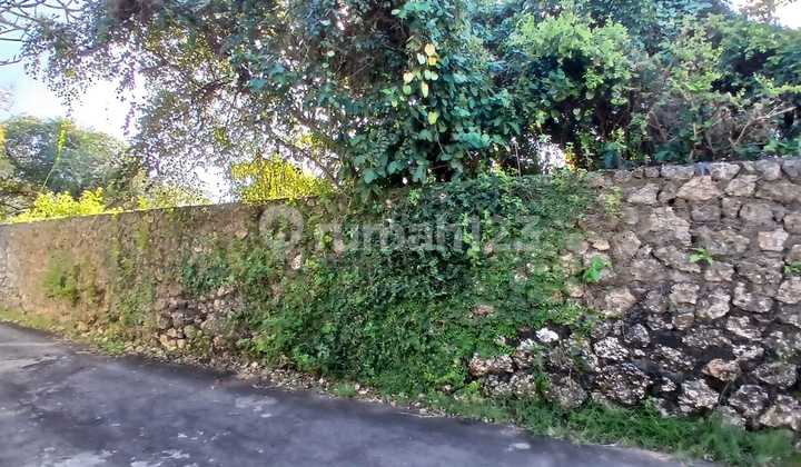 Dijual Tanah di Jalan Karang Tinggi Depan Villa Hotman Pandawa Nusa Dua Bali